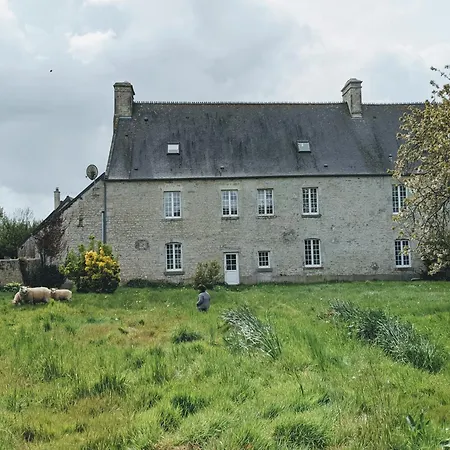 לינה וארוחת בוקר Des Pres A La Ferme De Franqueville סנט-מארי-דו-מון